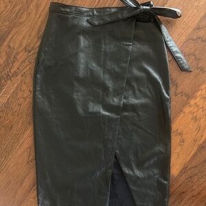 Size 6 Barton Faux Leather Skirt
